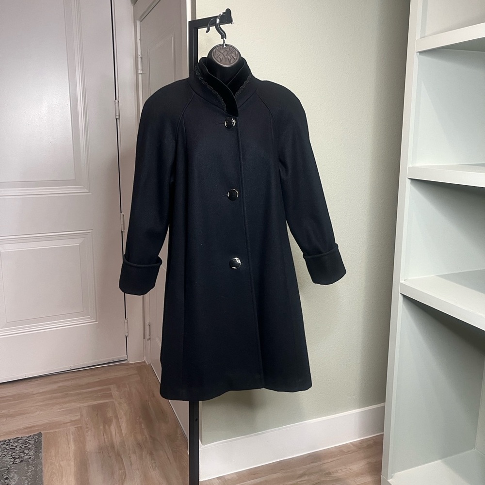 Jofeld Vintage Black Swing Coat. Preloved
